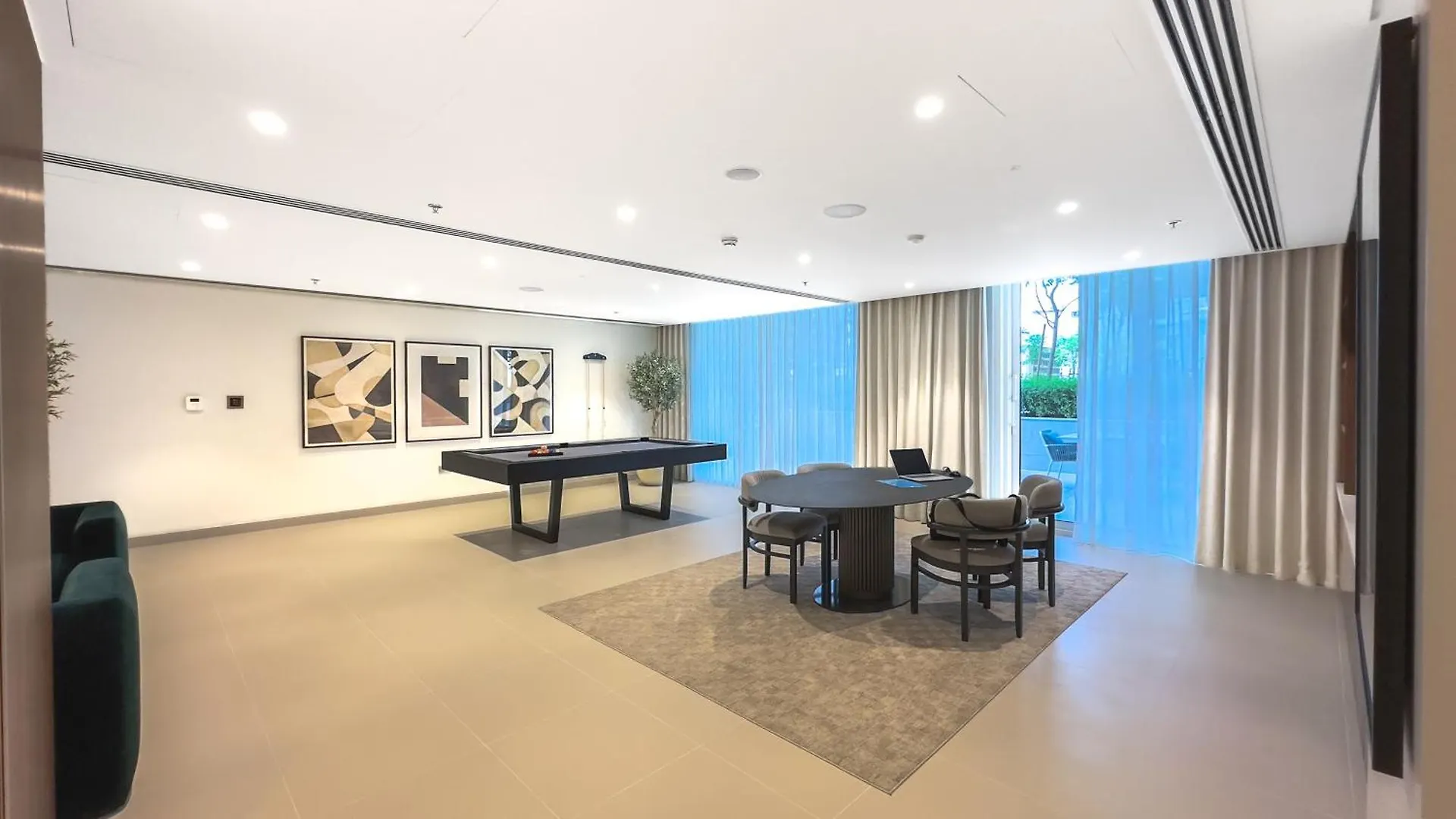 Escape24-Lux 1Br With Beach Access Emaar Beachfront Dubai