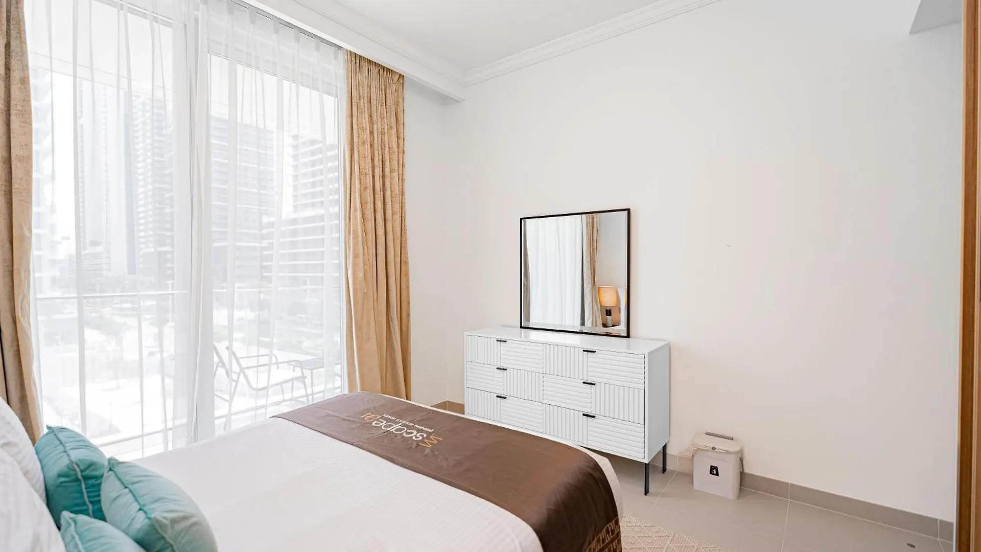 Apartmán Escape24-Lux 1Br With Beach Access Emaar Beachfront Dubaj